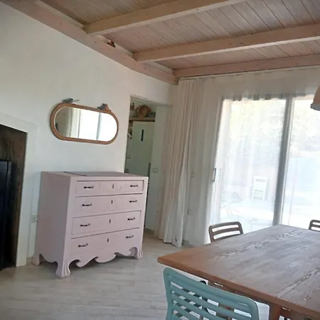 Casa Mutreku 1m From The Beach,2 Kitchens, 2 Showers
