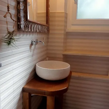 Apartment Casa Mutreku 1m From The Beach,2 Kitchens, 2 Showers