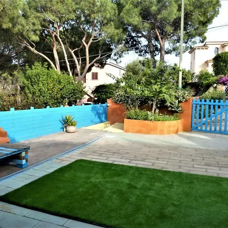 Casa Mutreku 1m From The Beach,2 Kitchens, 2 Showers Apartment Cala Liberotto